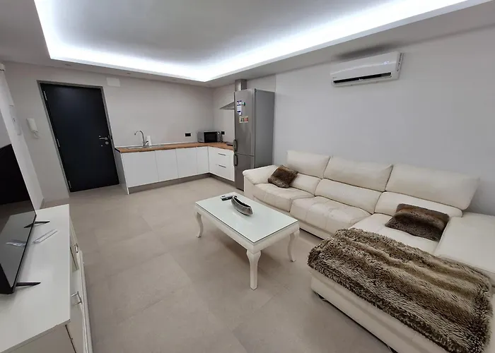 Apartamento Lopez De Gomara, 57